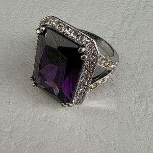 Elegant Purple and Silver Women's Ring